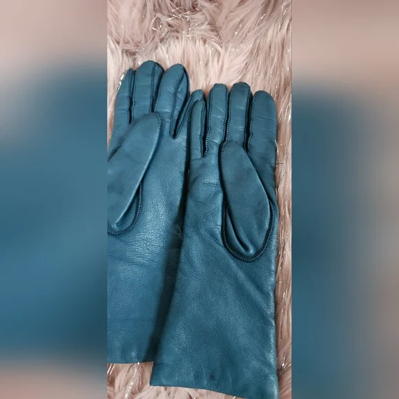 2 Pairs Of Elegant Teal Leather Gloves And Long Burgundy Leather Gloves - Picture 2 of 9